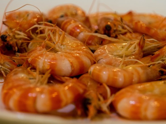 白灼甚围虾 báizhuó shénwěi xià (Boiled shrimp)